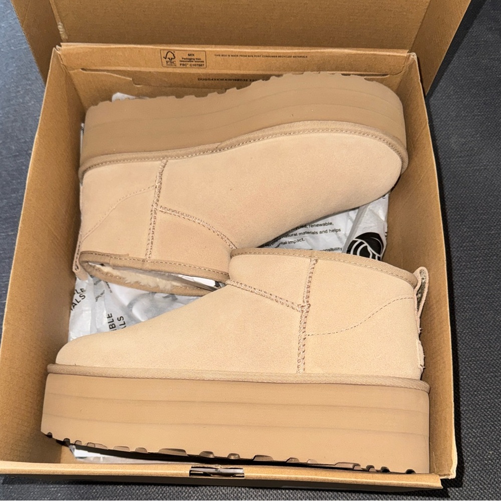 UGG Women's Classic Ultra Mini Platform Boots - Picture 4 of 12